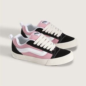 Vans Kids Black and Pink Sneakers VN000D22B9P NWB mens size